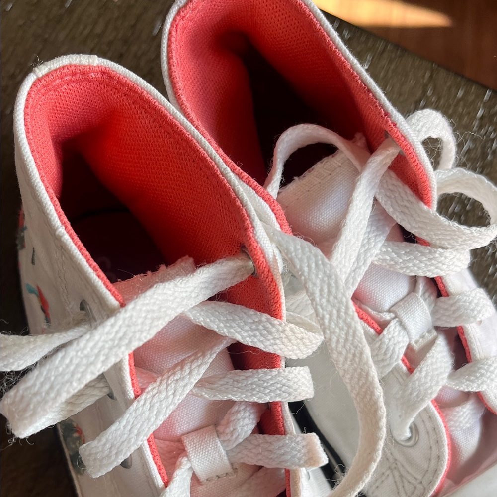 Converse White High-Top Kids Sneakers with Pink Lining and Cactus Embroidery - Picture 4 of 5